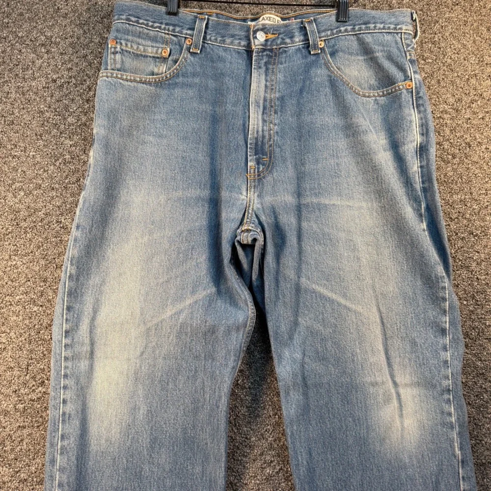 Levis 550 Relaxed Fit Mens Jeans 38x30 Medium Wash Blue Denim 00550-4886